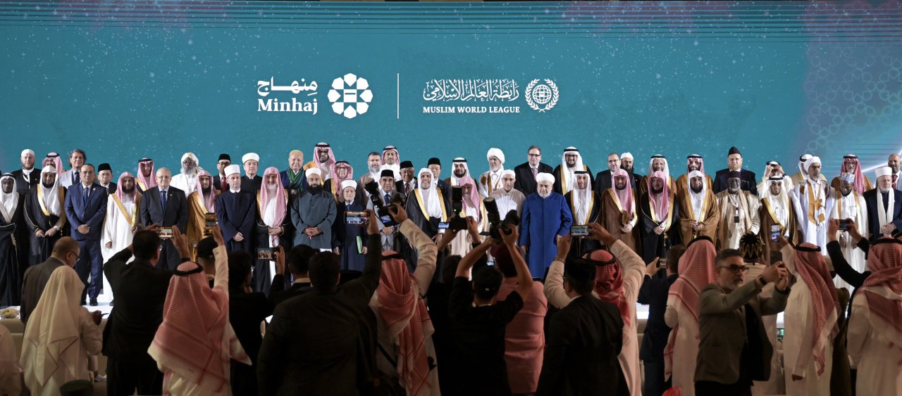 Di sinilah terbuka lembaran baru kepercayaan syar‘i di ruang digital Islam — peluncuran aplikasi “Minhaj”: