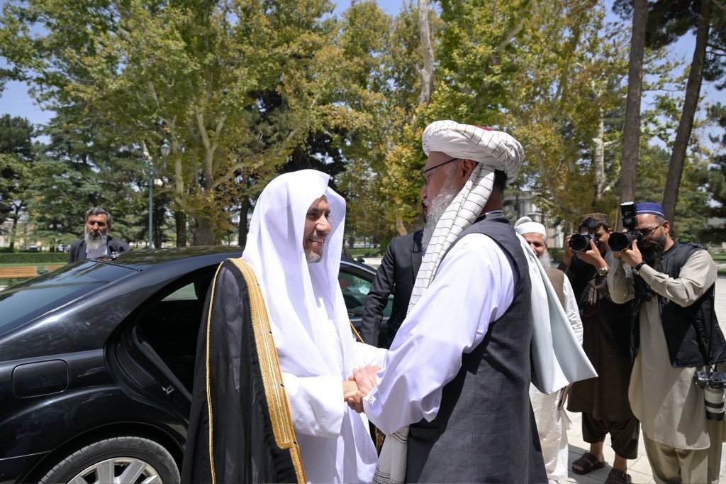 En présence de hauts dignitaires religieux afghans, dans le cadre d’un dialogue large et fructueux au cours duquel le rôle central de la Ligue ainsi que la grande confiance qu’elle inspire ont été soulignés :