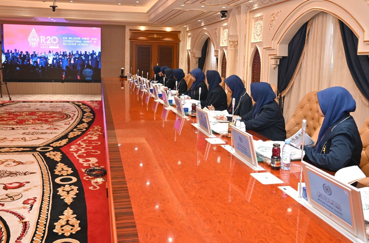 جوانان، شریکان امروز و پیشگامان آینده‌اند.  بر پایه رسالتی که بازتاب‌دهنده ارزش‌های ما و حامل رحمت برای جهانیان است، و با الهام از هدایت راستین اسلامی‌مان، آن‌چنان‌که پیامبر بزرگوارمان ﷺ فرمودند:(محبوب‌ترین مردم نزد خداوند، سودمندترین آنان برای مردم است)