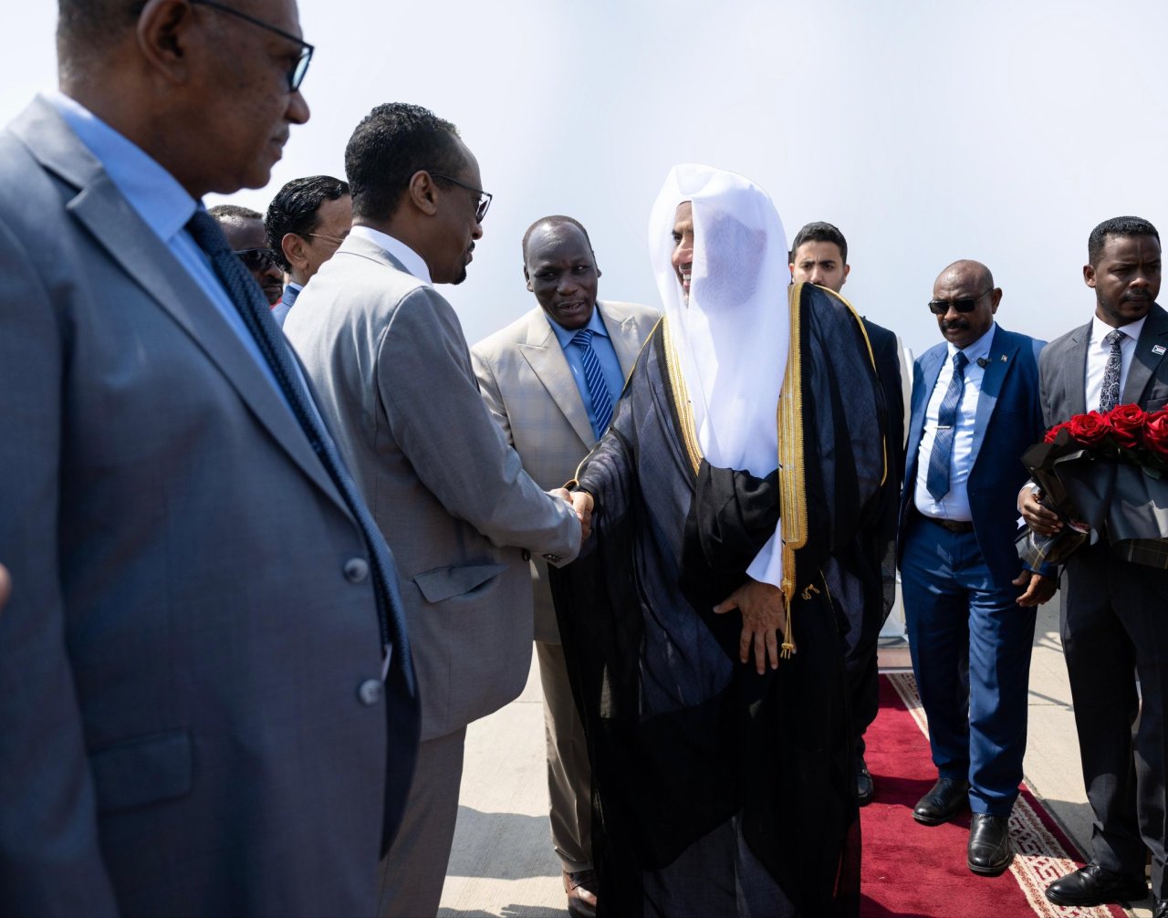H.E. Sheikh Dr. Mohammed Al-Issa , Secretary-General of the Muslim World League (MWL) and Chairman of the Organization of Muslim Scholars, arrived in the Republic of Sudan.