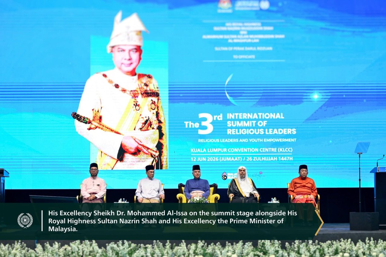 His Excellency Sheikh Dr. Mohammed Al-Issa, delivered the opening address at the Third International Summit of Religious Leaders, held under the patronage and in the presence of His Royal Highness Sultan Nazrin Muizzuddin Shah &amp; the PM, Mr. Anwar Ibrahim