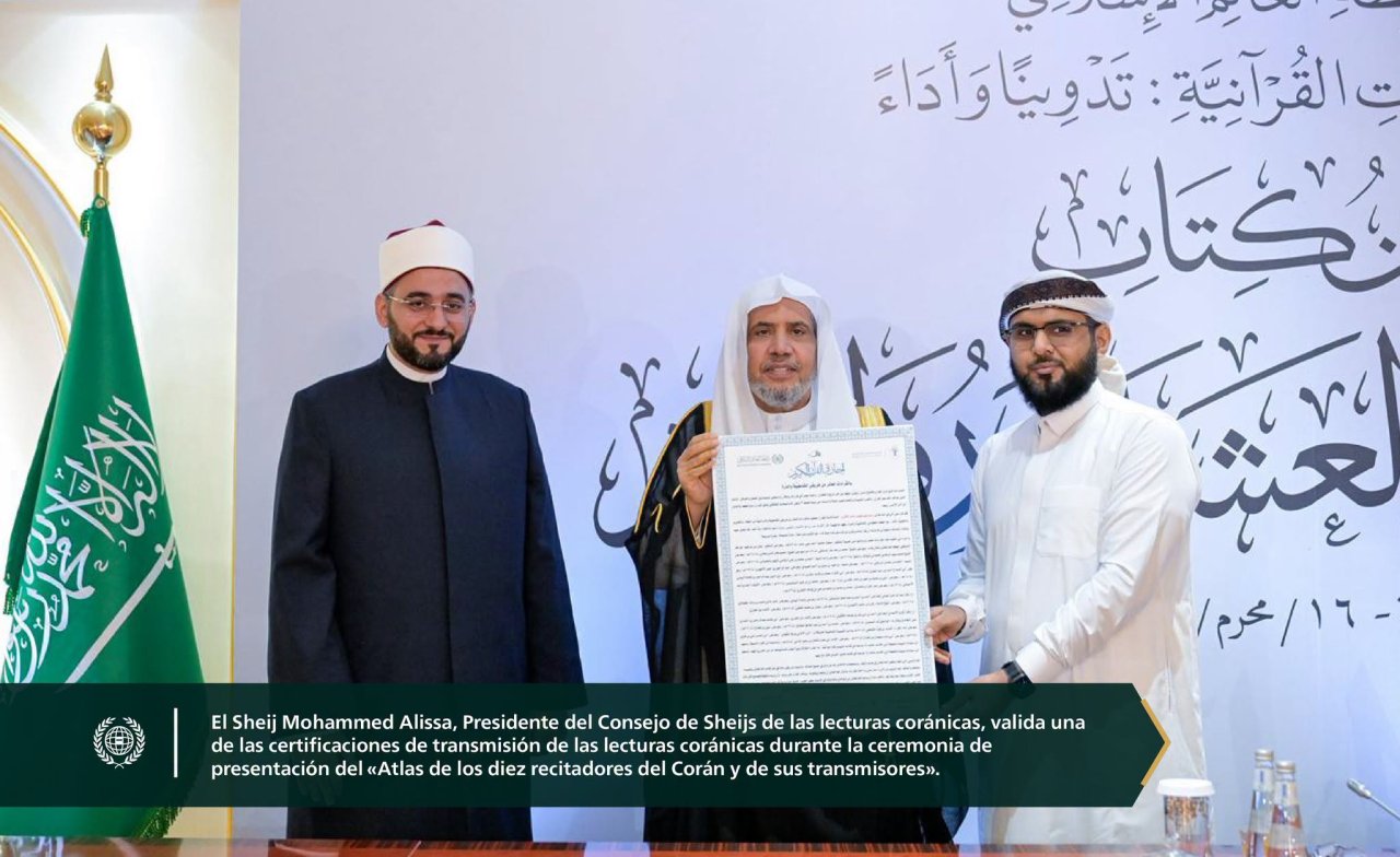 el Sheij Dr. Mohammed Al-Issa inauguró, en la sede de la Liga del Mundo Islámico en La Meca, la obra titulada «Atlas de los diez recitadores del Corán y de sus transmisores»