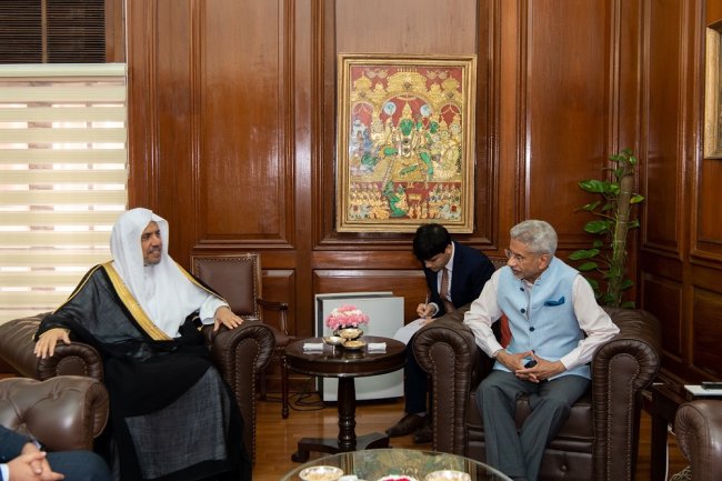 His Excellency Sheikh Dr. Mohammad Al-Issa, Secretary-General of the MWL, Chairman of the Organization of Muslim Scholars, met with Mr. Subrahmanyam Jaishankar, Minister of External Affairs of the Government of India