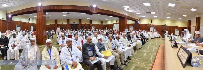 A big constellation of scholars gather in this year's Hajj at the Rabita's conference discussing moderation & Tolerance in Islam at Mina