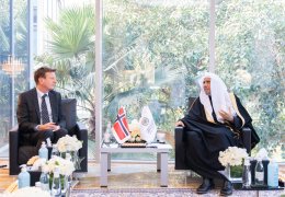 Mohammad Alissa a reçu Thomas Led Bull Ambassadeur de Norvège auprès du Royaume d’Arabie Saoudite qui l’a félicité pour le prix Bridge Building.