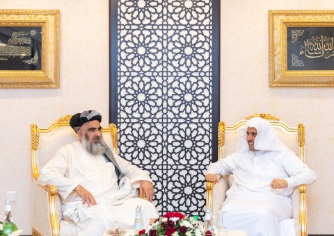 شیخ ڈاکٹر محمد العیسی نے منى ميں رابطہ عالم اسلامی کے دفتر میں،وزیر مذہبی امور پاکستان جناب مفتی عبد الشکور کا استقبال کیا