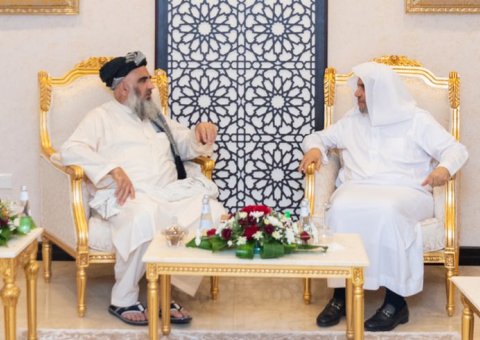 Pakistan Minister meets with H.E. Dr. Mohammad Al-Issa 