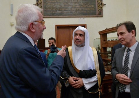HE the SG of the MWL Dr. Mohammed Alissa visits the Library of Laurentian in Florence. He was received by the director of the library and reviewed a number of historical documents and books