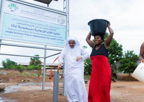 L'année dernière, la LIM a creusé des milliers de puits au Ghana . L'accès à l'eau potable est un droit humain et contribue de manière significative à réduire la pauvreté des populations vulnérables. solidarité