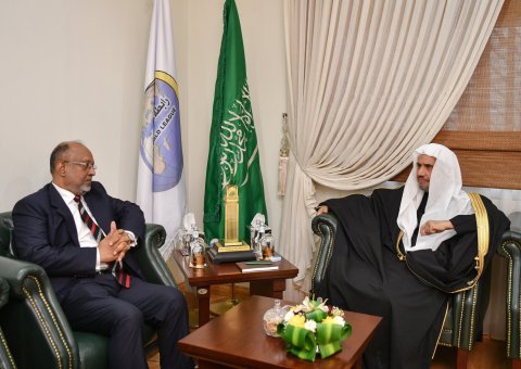 At his Riyadh office, His Excellency the Muslim World League's Secretary General, Dr. Mohammad Alissa, receives the Amvassador of the People's Republic of Bangladesh