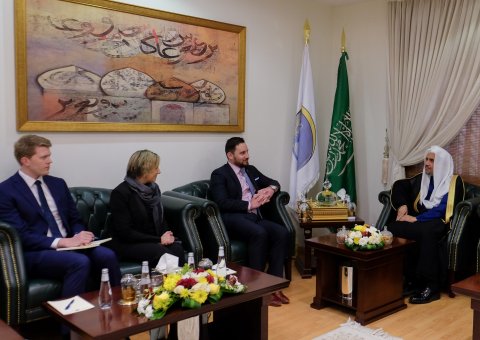 Mohammad Alissa a reçu l’Ambassadeur de Nouvelle Zélande auprès du Royaume d’Arabie Saoudite M. James Monroe pour une rencontre qui a porté sur des sujets d’intérêt commun.