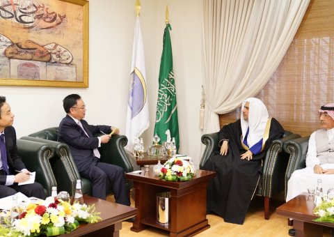 MohammadAlissa a reçu l’Ambassadeur de Chine auprès du Royaume avec sa délégation pour une rencontre qui a porté sur des sujets d’intérêt commun.