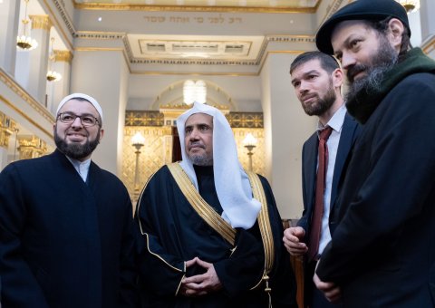 Le D.Mohammad Alissa et le grand rabbin du Danemark confirment durant leur rencontre à Copenhague l’importance de l’entraide entre les adeptes des religions pour lutter contre les discours de haine et racisme.