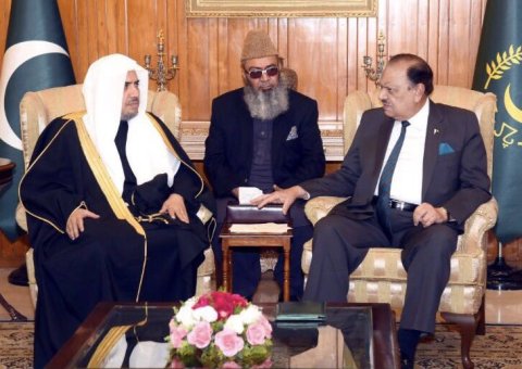 President of Pakistan receives the S.G. of the MWL after the success of "Moderate Discourse of Social Security" conference in Islamabad.