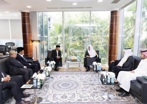 Mohammad Alissa a reçu une délégation de l’Assemblée consultative du peuple d’Indonésie, dirigée Muhammad Hidayat Nur Wahid. Ils ont traité de plusieurs sujets d’intérêt commun.
