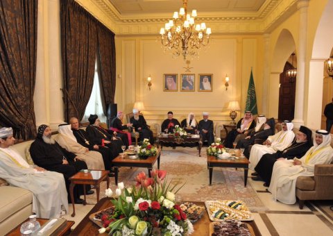Participation du SG à la rencontre culturelle saoudio-libannaise réunissant représentants du Golfe, du Vatican et du Liban.