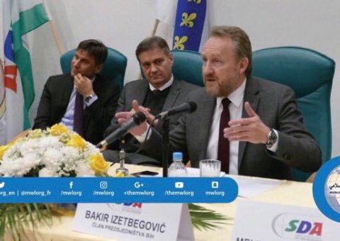 Le Président du Conseil de la présidence de la Bosnie-Herzégovine, Bakir Izetbegovic louant le rôle initiateur de la LIM
