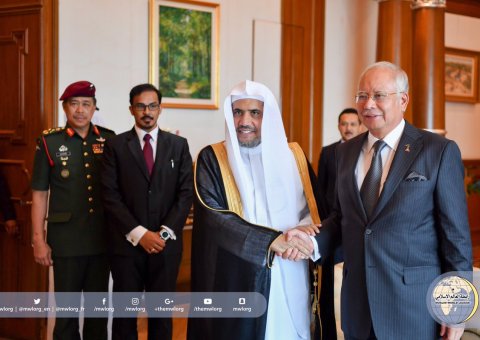 The Malaysian Prime Minister Mr. Najib Razak receives His Excellency the MWL's  Secretary General Sheikh Dr. Mohammad Alissa in KL.