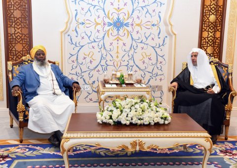 His Excellency Sheikh Dr. Mohammad Al-Issa, the Secretary-General of MWL and Chairman of the Organization of Muslim Scholars, met with His Eminence Sheikh Dr. Haji Ibrahim, the President of the Ethiopian Islamic Affairs Supreme Council, along with the accompanying delegation