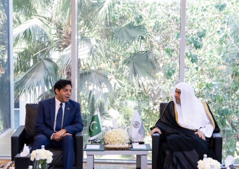 عزت مآب شیخ ڈاکٹر محمد العیسی نے پاکستانی انٹر سروسز انٹیلی جنس ایجنسی کے ڈائریکٹر جنرل، لیفٹیننٹ جنرل جناب ندیم انجم سے ملاقات کی