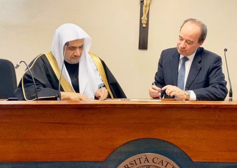 The MWL signed a partnership agreement with Unicatt intending to develop and improve Arabic-language programs and Arab and Islamic cultural research activities at the university