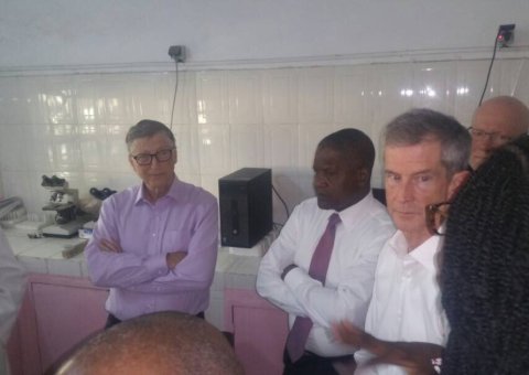 Bill Gates visitant le bureau de la LIM au Tchad: «Nous souhaitons profiter de l’expèrience de la LIM dans le développement»