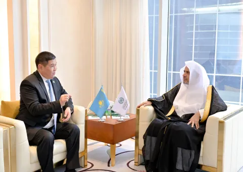 Earlier today, in his Riyadh office, H.E. Sheikh Dr.Mohammed Al-issa , Secretary-General of the MWL and Chairman of the Organization of Muslim Scholars, met with Mr. Madiyar Menilbekov, the Ambassador of the Republic of Kazakhstan to the Kingdom of Saudi Arabia.