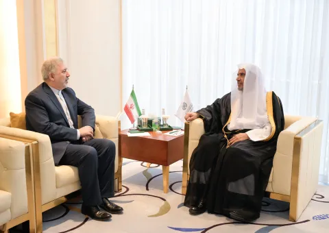  H.E. Sheikh Dr. Mohammed Al-Issa , Secretary-General of the Muslim World League and Chairman of the Organization of Muslim Scholars, met with H.E. Dr. Alireza Enayati, Ambassador of the Islamic Republic of Iran to the Kingdom of Saudi Arabia.