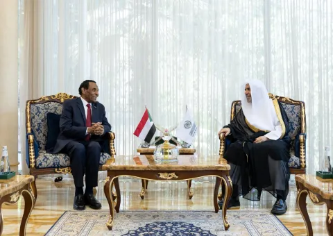  H.E. Sheikh Dr. Mohammed Al-Issa , Secretary-General of the MWL and Chairman of the Organization of Muslim Scholars, met with H.E. Dr. Kamil Idris, Prime Minister of the Republic of Sudan.