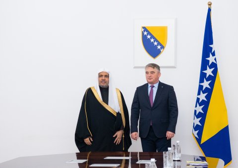 The Presidential Council of Bosnia and Herzegovina, presided over by His Excellency President Zeljko Komšić, accorded a warm reception at the presidential offices in Sarajevo to His Excellency Sheikh Dr. Mohammed Al-Issa