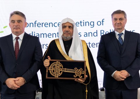 In the esteemed presence of His Excellency, the President of Bosnia and Herzegovina, and Benjamina Karić, Mayor of Sarajevo, the "Key to Sarajevo" was awarded to His Excellency Sheikh Dr. Mohammed Al-Issa