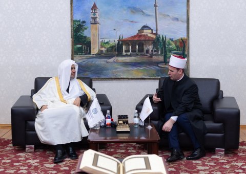At its headquarters in the capital, Tirana, the Islamic Community of Albania, which encompasses 35 Fatwa Houses, hosted His Excellency Sheikh Dr. Mohammed Al-Issa, Secretary-General of the Muslim World League and Chairman of the Organization of Muslim Scholars