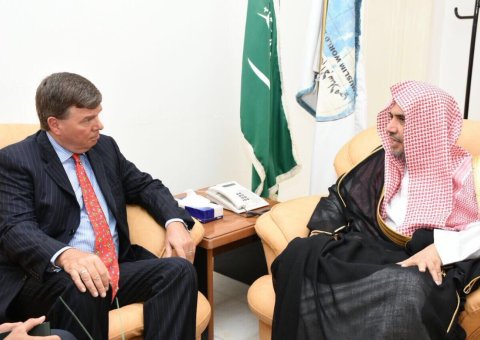 HE the MWL's Secretary General receiving the American Consul General 2 Saudi Arabia, Mr. Matthias Mitman in his office in Jeddah
