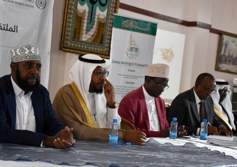 انطلاق برامج رابطة العالم الإسلامي لتدريب الأئمة والخطباء في قارة أفريقيا، مضامين: وثيقة مكة المكرمة، بالتعاون مع المجلس الأعلى لمسلمي كينيا