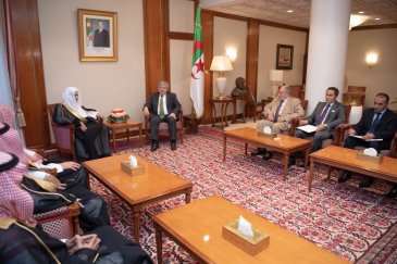 The Head of Government in Algeria receives His Excellency the Secretary General of the Muslim World League in the Algerian capital