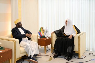 At his office, H.E. Sheikh Dr. Mohammed Al-Issa, Secretary-General of the Muslim World League (MWL) and Chairman of the Organization of Muslim Scholars, received H.E. Mr. Issa Soulé M'madi, Ambassador of the Union of the Comoros to the KSA