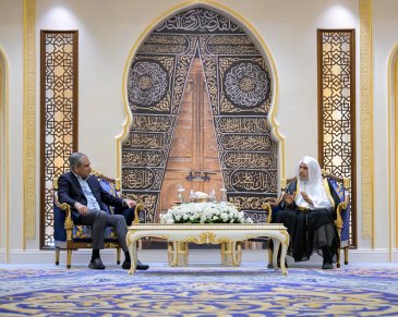 at the MWL’s headquarters in Makkah: H.E. Sheikh Dr. Mohammed Alissa, Secretary-General of the Muslim World League and Chairman of the Organization of Muslim Scholars, received H.E. Syed Mohsin Raza Naqvi