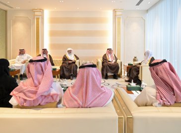 استقبلَ معالي الأمين العام، رئيس هيئة علماء المسلمين، فضيلة الشيخ د.⁧‫محمد العيسى‬⁩‬⁩، ظُهرَ اليوم، سعادةَ رئيس جامعة المجمعة، رئيس مجلس إدارة مركز سيفال السعودية، الأستاذ الدكتور صالح بن عبدالله المزعل
