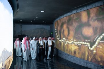 خدمةً للسيرة النبوية بمنهج علمي رصين، ووسائل تقنية متطورة، تُواصِل رابطة العالم الإسلامي مشروعاتها النوعية في خدمة السيرة النبوية، ومن أبرزها: "المتاحف الدولية للسيرة النبوية والحضارة الإسلامية"