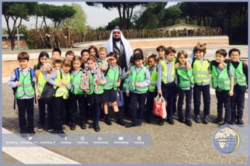 In line with keeping cultural links, the MWL's Rome Office Director Dr. Abdulaziz Sarhan welcomes pupils of the British School in Italy.