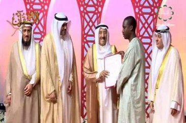 Three competitors of the MWL's Organization for Memorizing Quran won 1st 2nd & 3rd place in Kuwait competition; the Emir gave them prizes. 