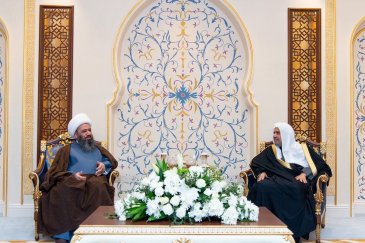 Sekjen, Ketua Asosiasi Ulama Muslim, Syekh Dr.  Mhmd Alissa , bertemu di kantornya di Makkah, dengan Syekh Fadel Al-Budairi, otoritas keagamaan di Irak, dan delegasi ulama yang mendampinginya