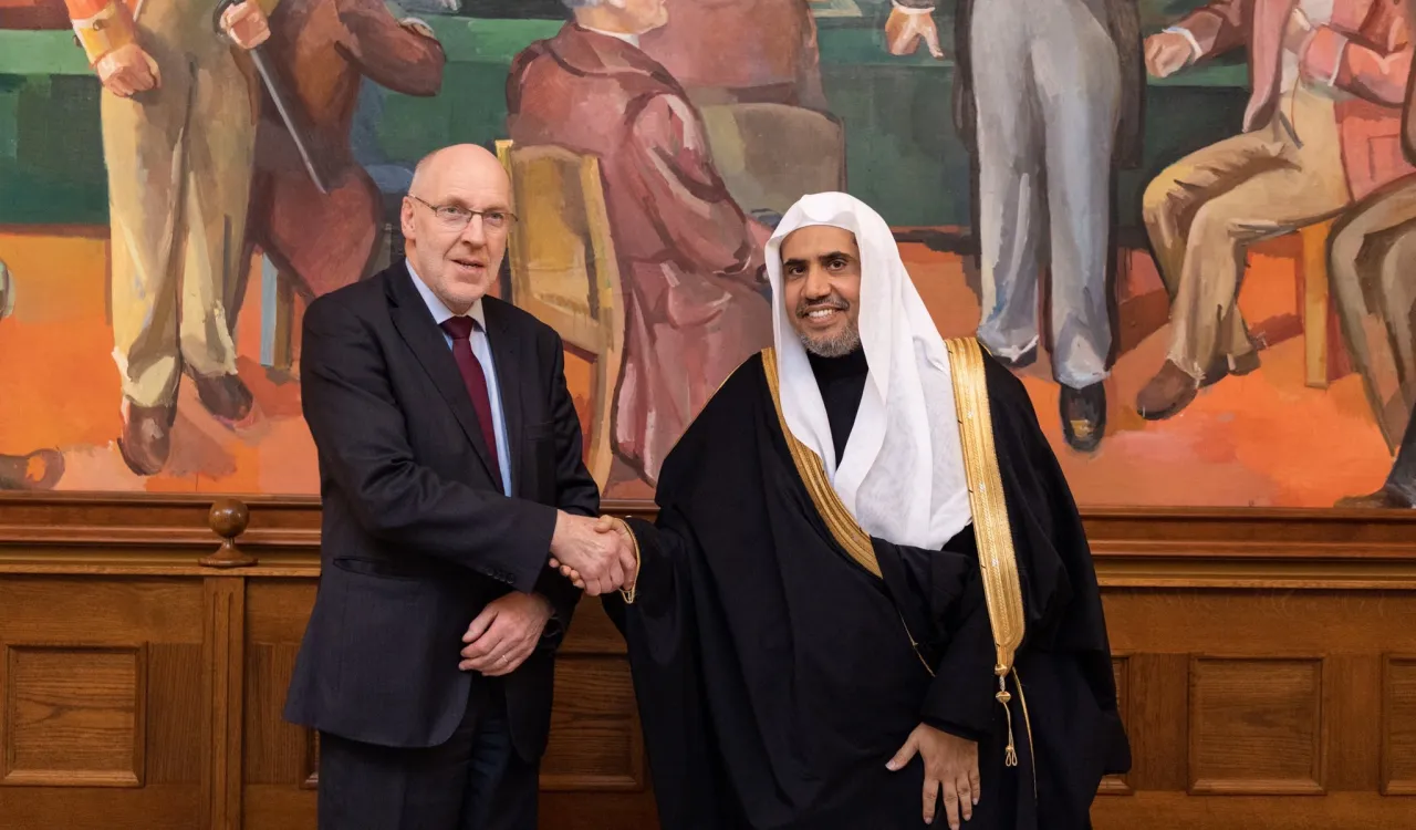 ‏بحضور الرئيس : البرلمان الآيسلندي يستضيف معالي الشيخ د. ⁧‫محمد العيسى‬⁩ في جلسة حوار مهمة