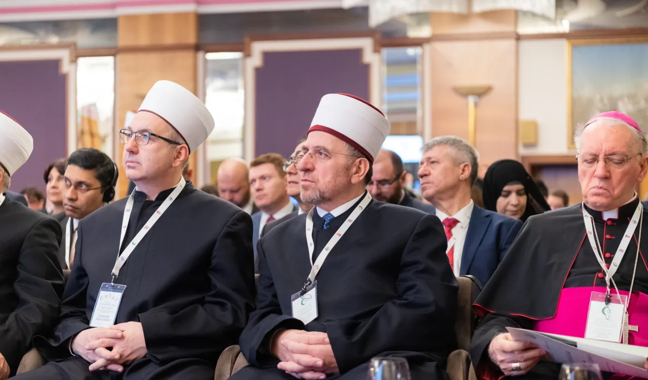 #رابطہ عالم اسلامی  کے زیر انتظام جمہوریہ کروشیا میں "امن وسلامتی کے لئے انسانی اخوت" کانفرنس سیشن میں، سینئر مذہبی قیادت،دانشور،ماہرین تعلیم اور سیاسی شخصیات کی شرکت۔