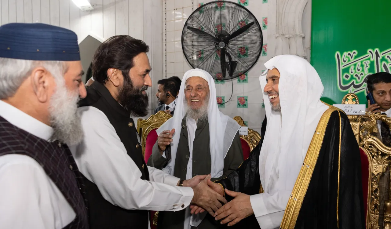 Muslim World League Secretary General and Chairman of the Organization of Muslim Scholars, Sheikh Dr. Mohammed Al-Issa lectures at Ashrafieh University in Lahore, Pakistan.