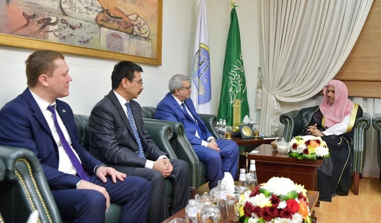 رئيس أكاديمية أوزبكستان الإسلامية الدولية أ.د.شهرت يافقاتشيف، ووكيل الأكاديمية للعلاقات الدولية السيد بهرام جان محمديف