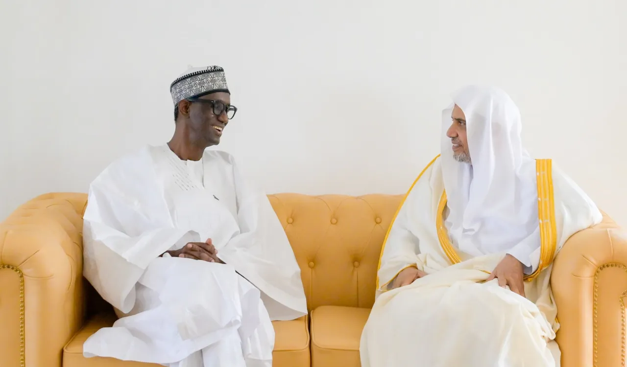 Le Secrétaire général, cheikh Mohammed Al-Issa a rencontré, dans la capitale nigériane, Abuja, le Conseiller à la sécurité nationale du Nigeria, M. Nuhu Ribadu