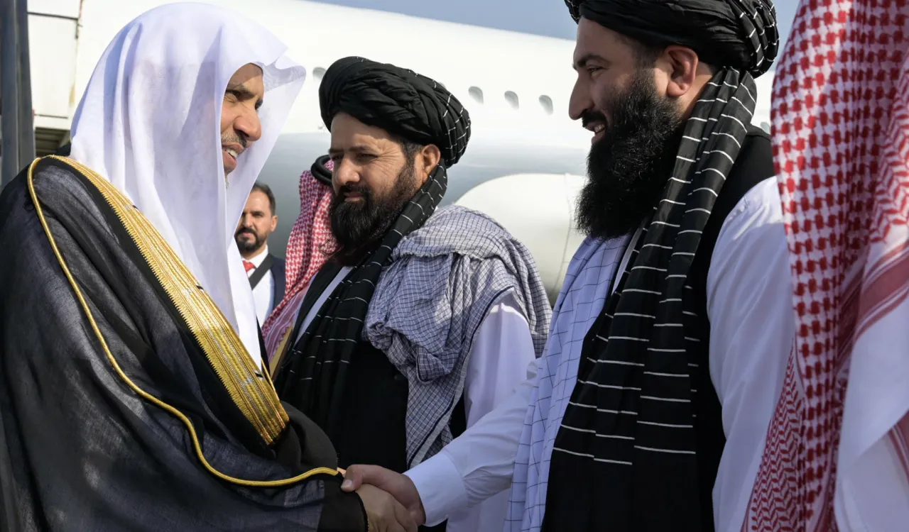 دبیرکل محترم و رئیس انجمن علمای مسلمان، جناب آقای دکتر شیخ محمد العيسى وارد پایتخت افغانستان، «کابل» شد. این سفر رسمی با هدف دیدار با رهبران عالی‌رتبه دولت و علما انجام می‌گیرد