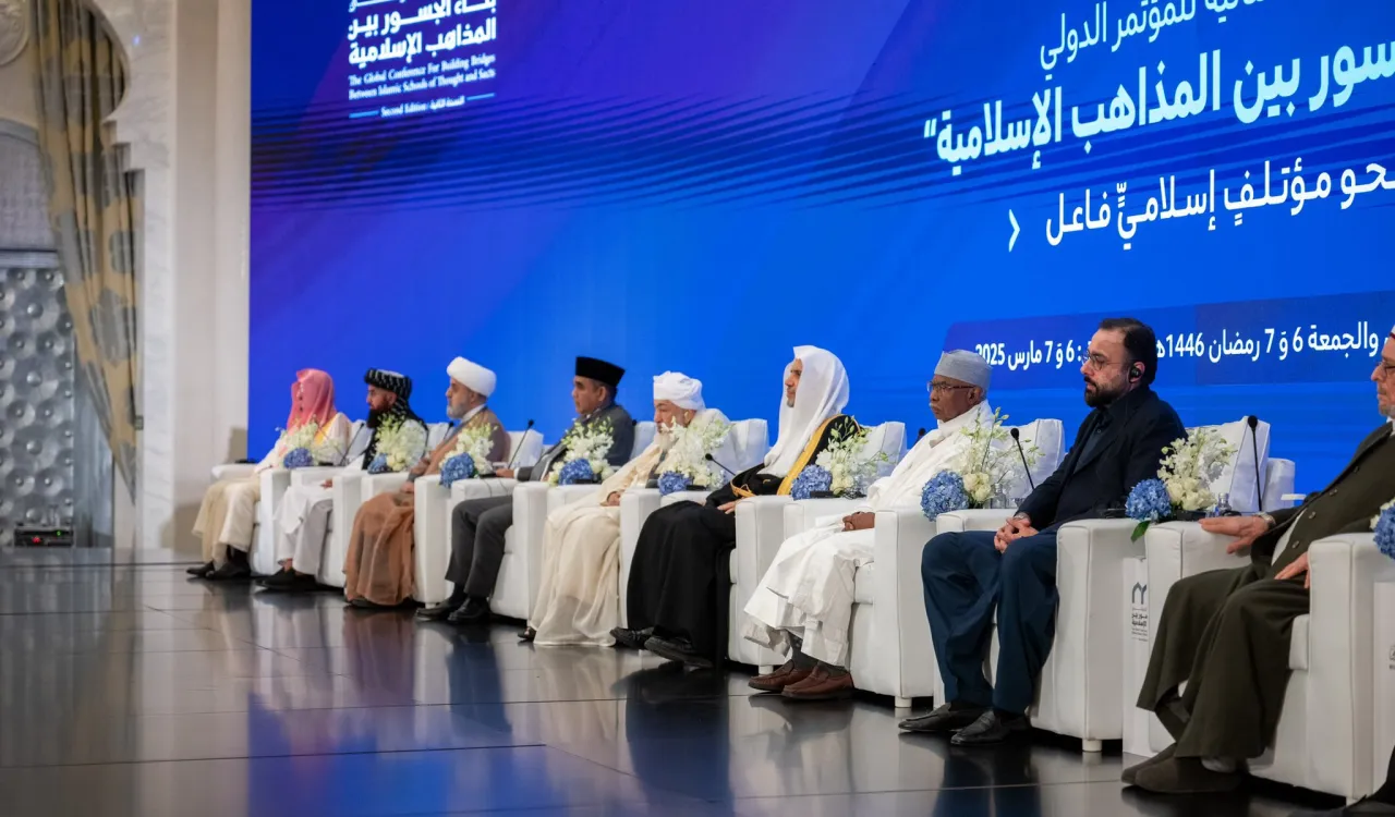 ‏"موسوعةُ المؤتلفِ الفكريِّ الإسلاميِّ": ‏نحو 1800 صفحة، شارك في صياغتها 60 عالمًا شرعيًّا ومفكرًا إسلاميًّا من مختلف المذاهب والمدارس، لتكون مَعلَمًا مُضيئًا في مسيرة وحدة الأمّة
