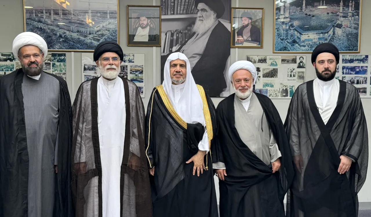 In the British capital of London, the Al-Khoei Foundation, under the leadership of Sayed Abdul Saheb Al-Khoei, Secretary-General of the Al-Khoei Foundation, hosted His Excellency Sheikh Dr. Mohammed Alissa